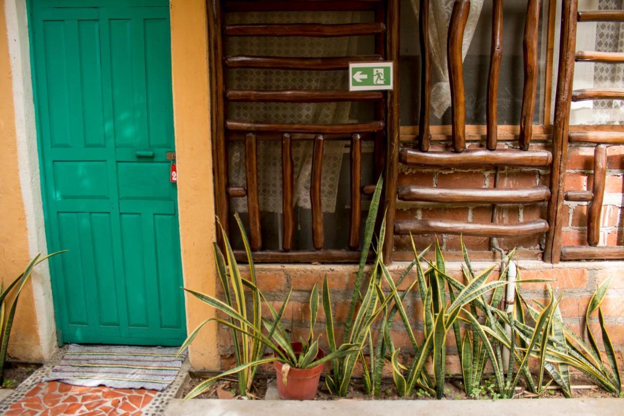 Casa Mexica Bungalows Zihuatanejo Exterior photo