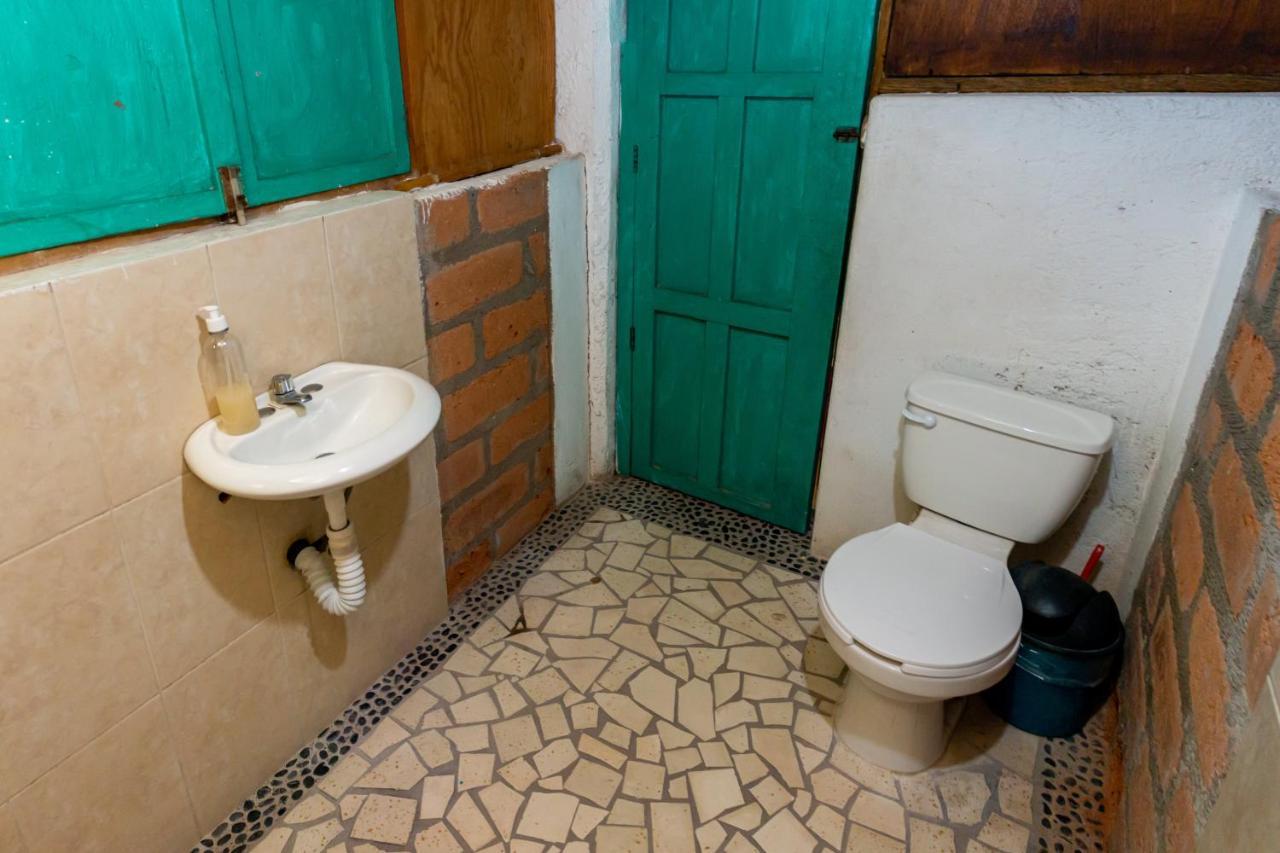 Casa Mexica Bungalows Zihuatanejo Exterior photo